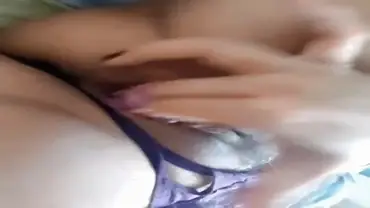 Colmek Kondom Bergerigi Hasilkan Squirt Deras, Sensasi Berbeda yang Tidak Terduga poster